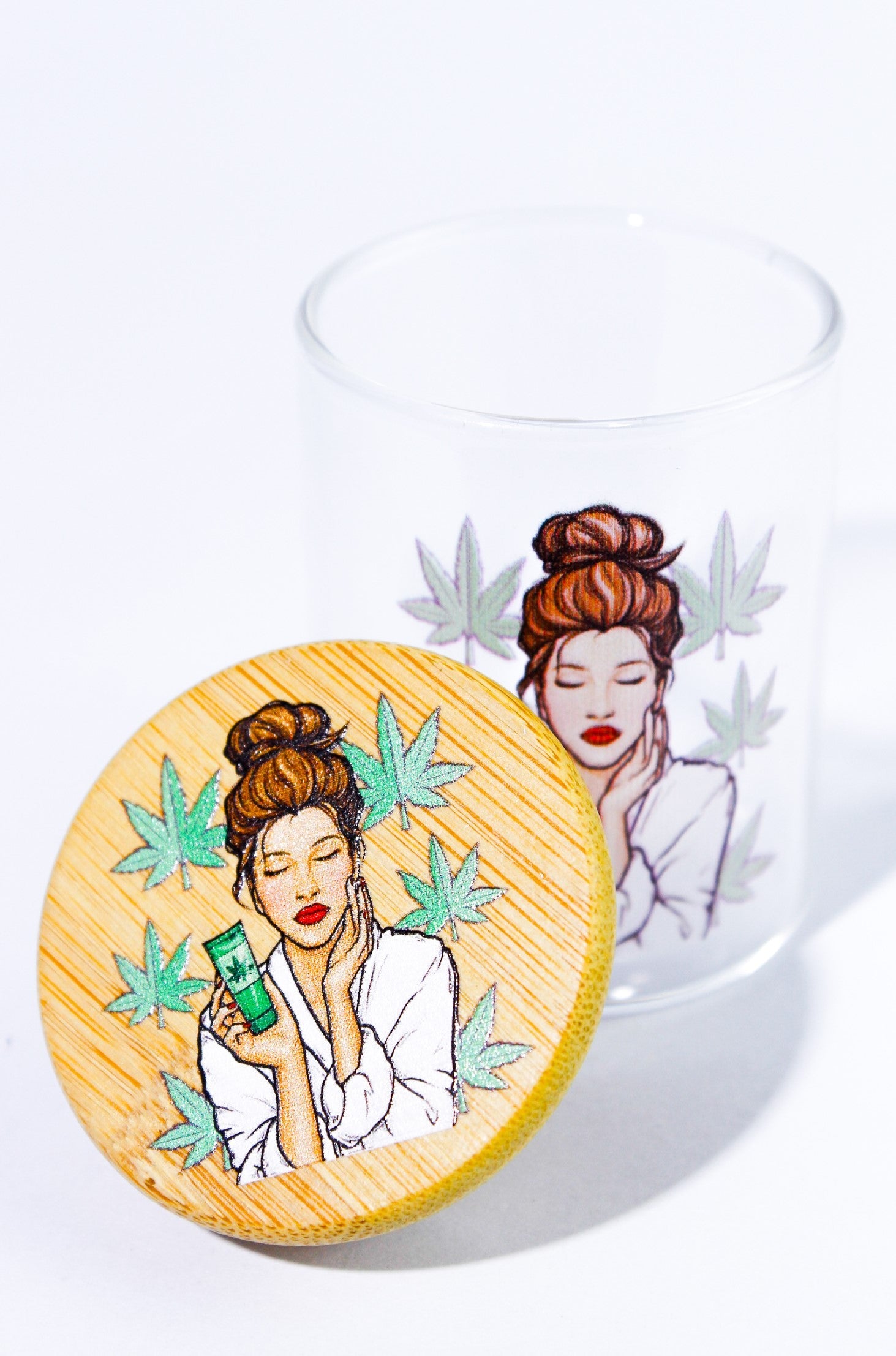 Lady jar with bamboo lid